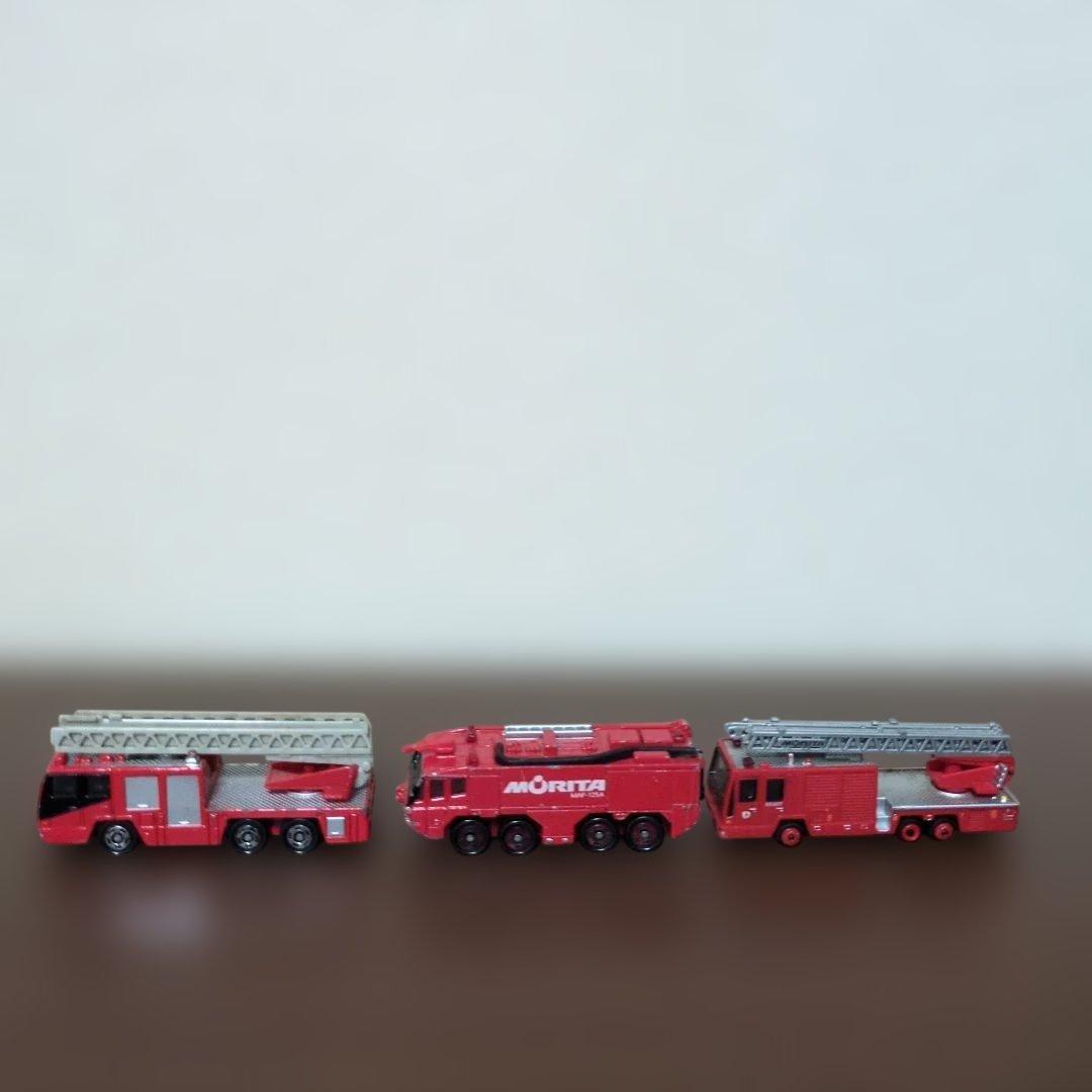 トミカ17個セット　ヤマト運輸(非売品)　パトカー　消防車　はしご車　警察車両