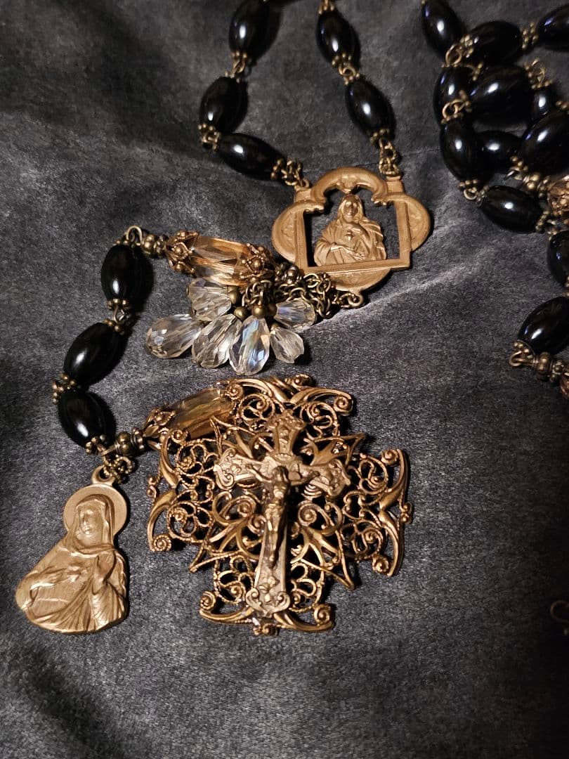 ブラックオニキスの長いロザリオ