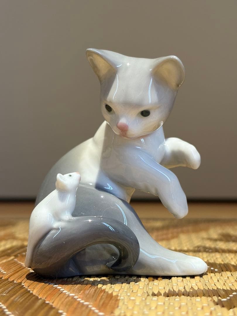 【LLADRO】驚いた仔猫ちゃん　専用箱付き