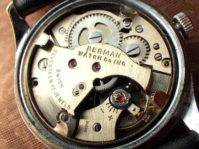 【1960-70s】VFW 米国海外戦役軍人会 スイス製 ヴィンテージ手巻腕時計