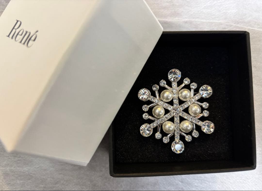 【新品未使用タグ付き】ルネ Rene ブローチ