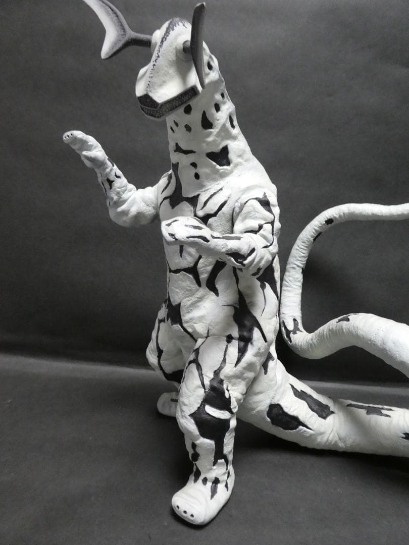 ビリケン商会　エレキング　塗装済み完成品