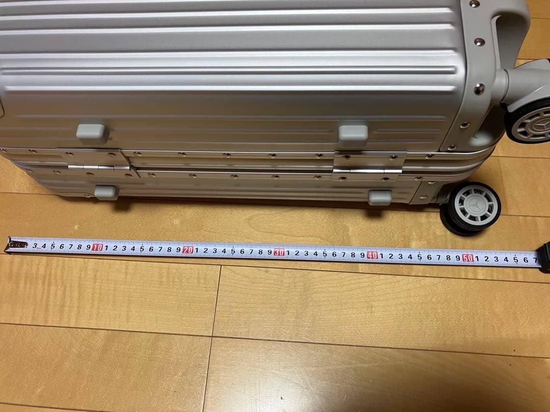 新品未使用　Mercedes-Benz シルバーキャリーケース