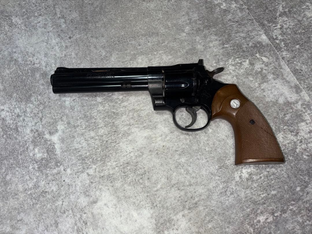 MGCコルトパイソン 6-inch マグナム モデルガン Python 玩具