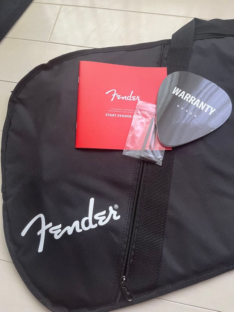 Fender ストラトキャスター　Capri Orange