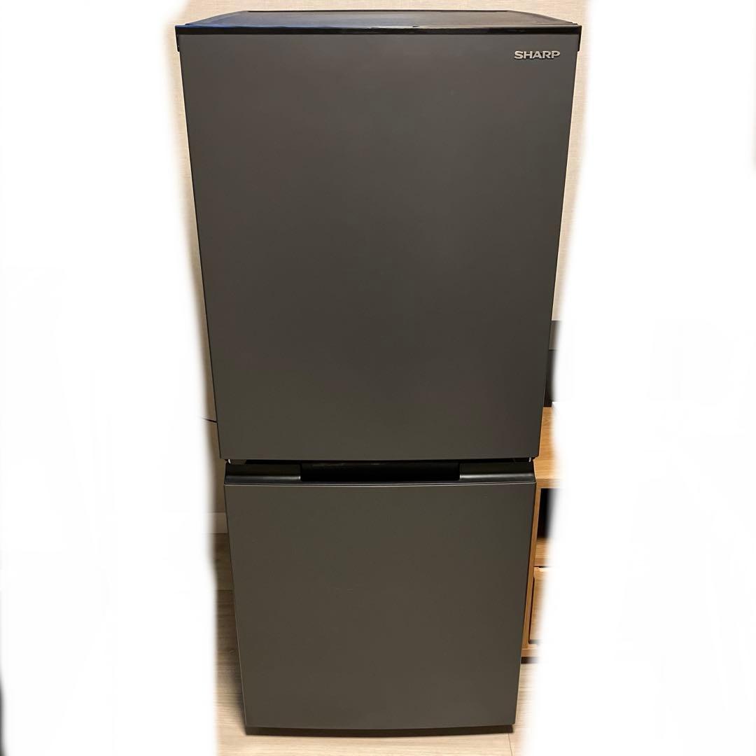 冷蔵庫　シャープ　152L ドア左右付替可能