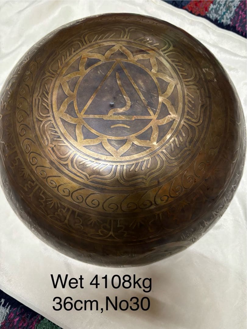 2025 シンギングボウル 装飾的な金属製ボウル 36cm No30