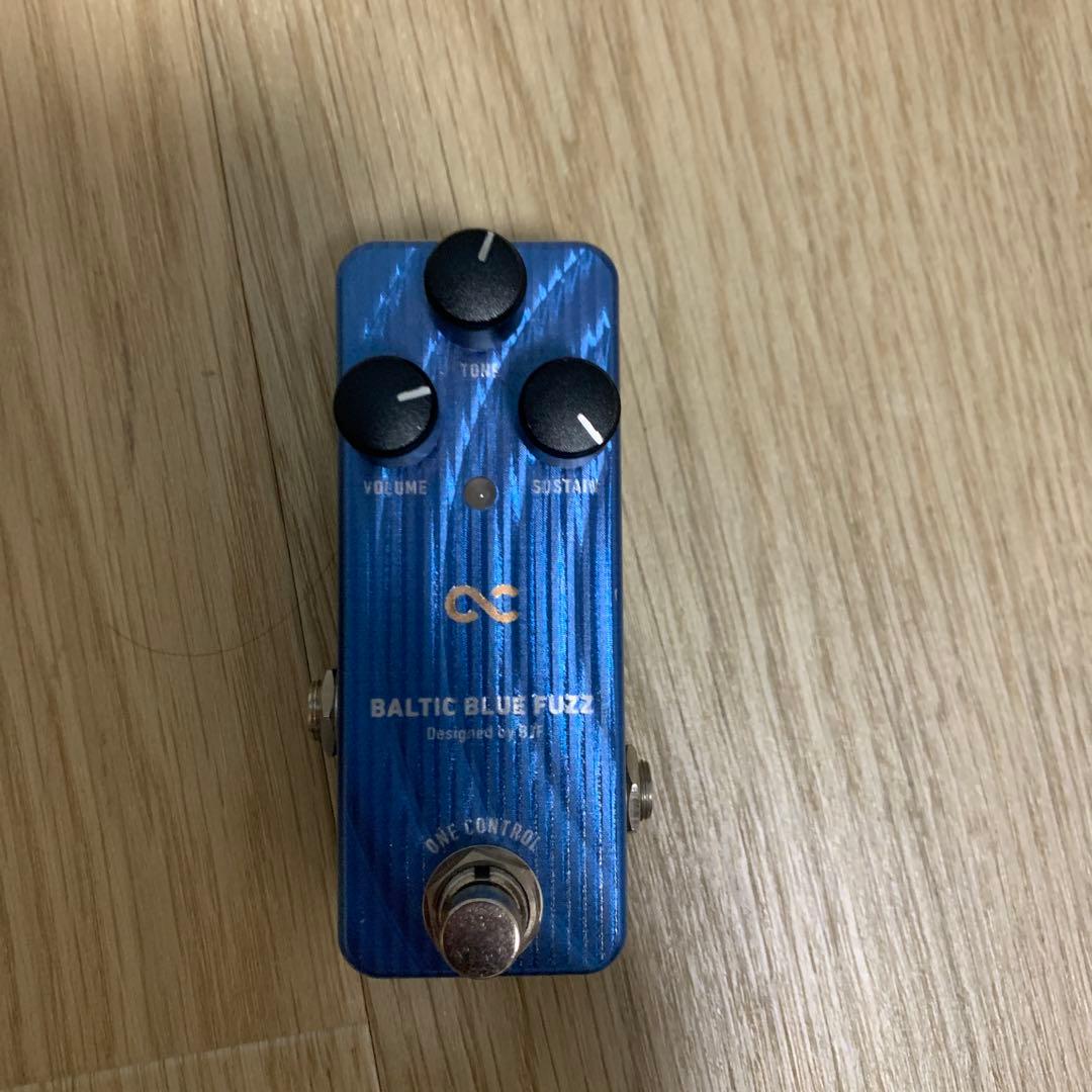 BALTIC BLUE FUZZ ギターエフェクター