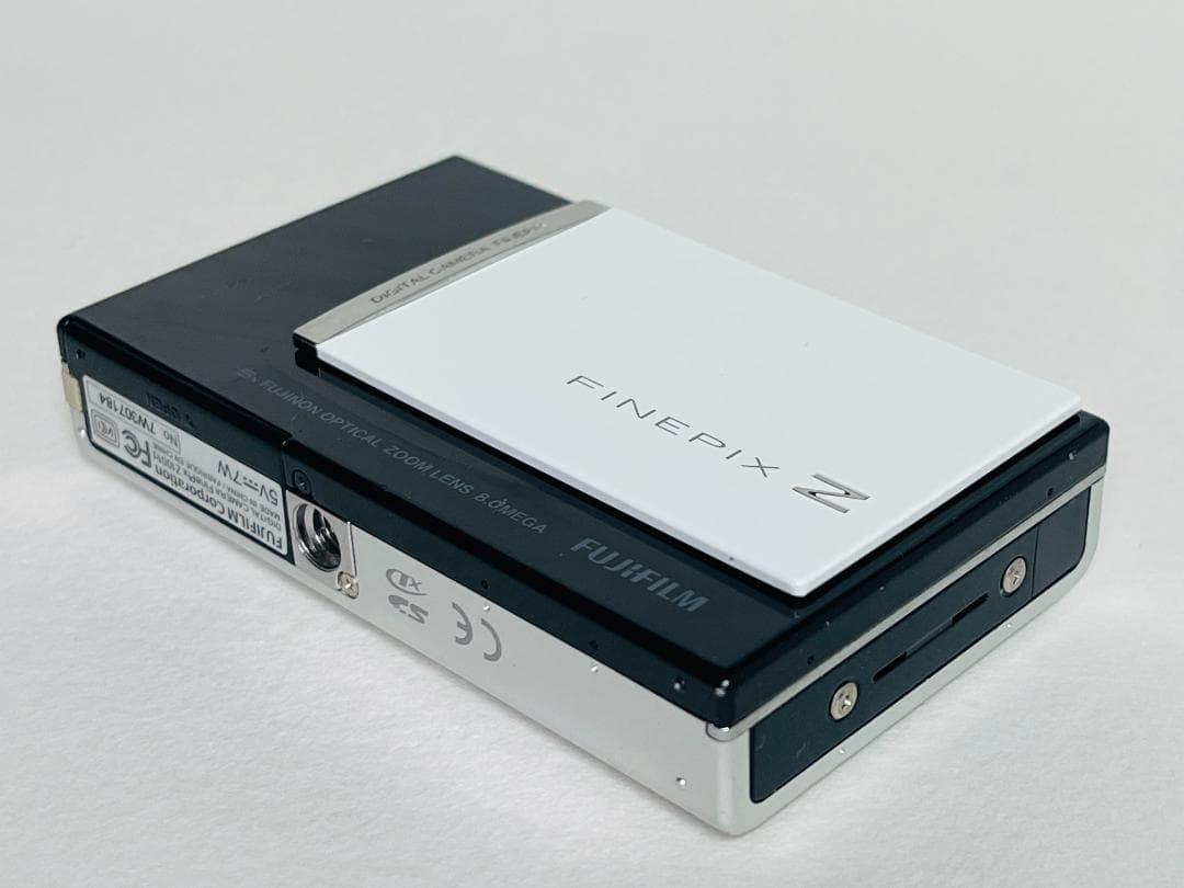 FUJIFILM FinePix Z100fd ブラック ホワイト デジカメ