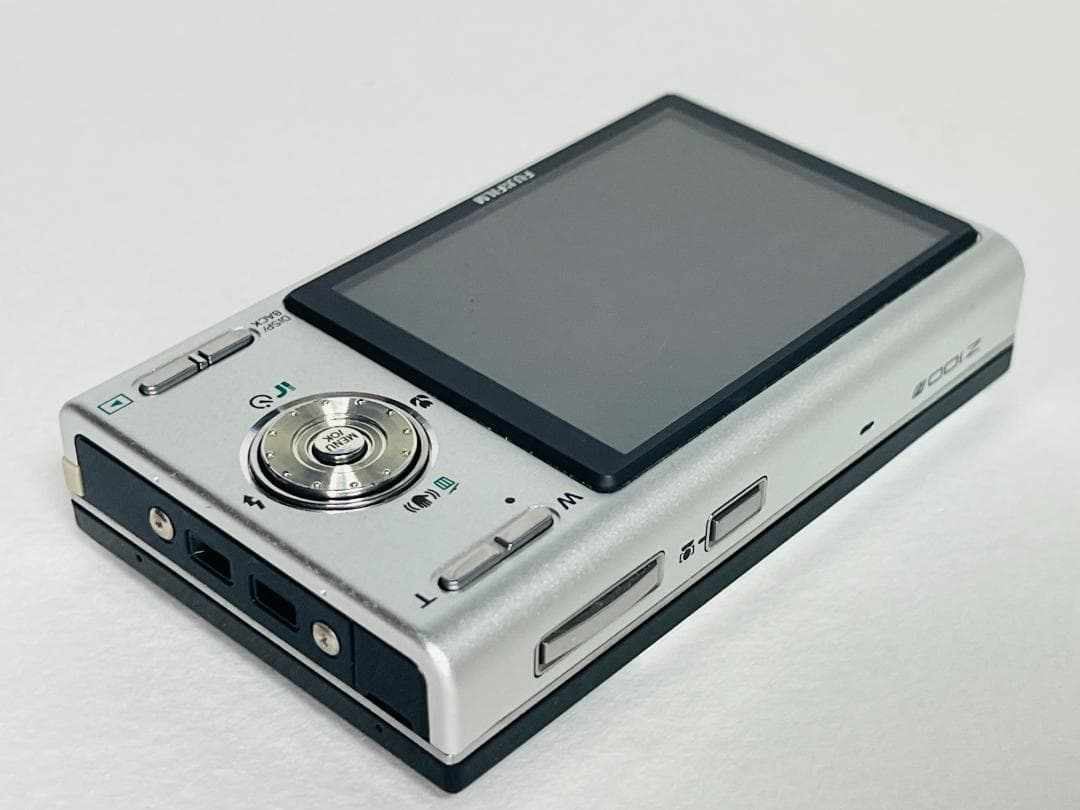 FUJIFILM FinePix Z100fd ブラック ホワイト デジカメ