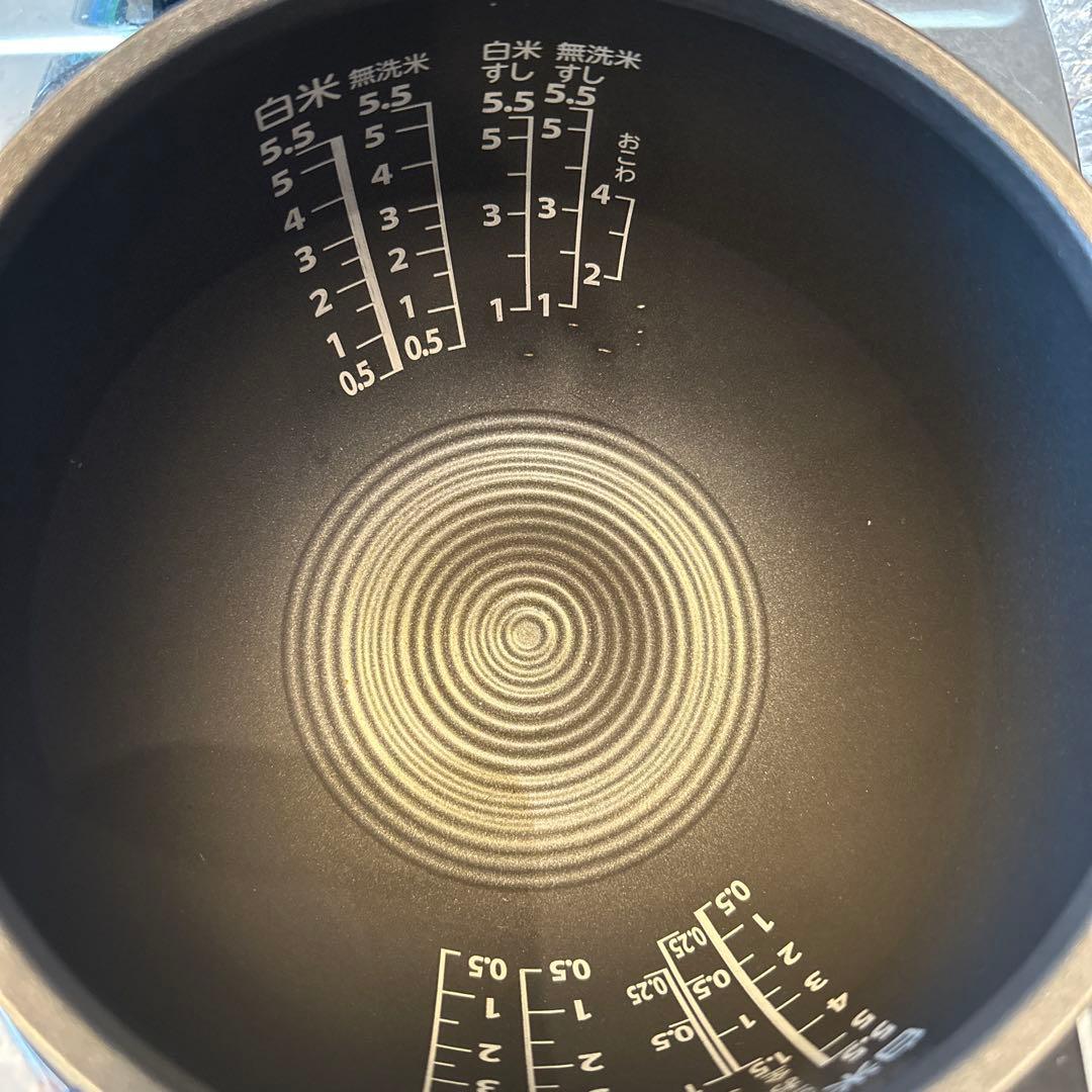 TOSHIBA 圧力炊飯器 RC-10ZWP