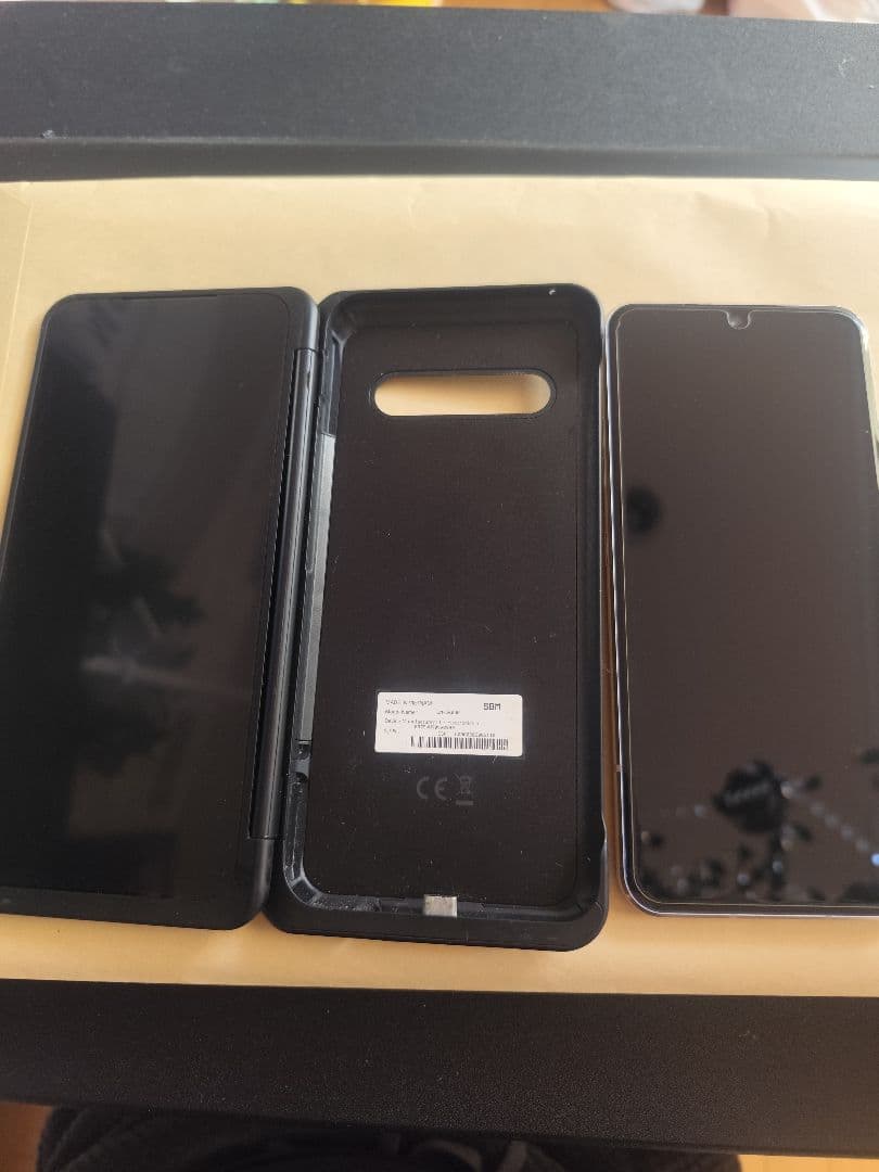 LG V60 ThinQ 5G デュアルスクリーンケース付き　(商談中)