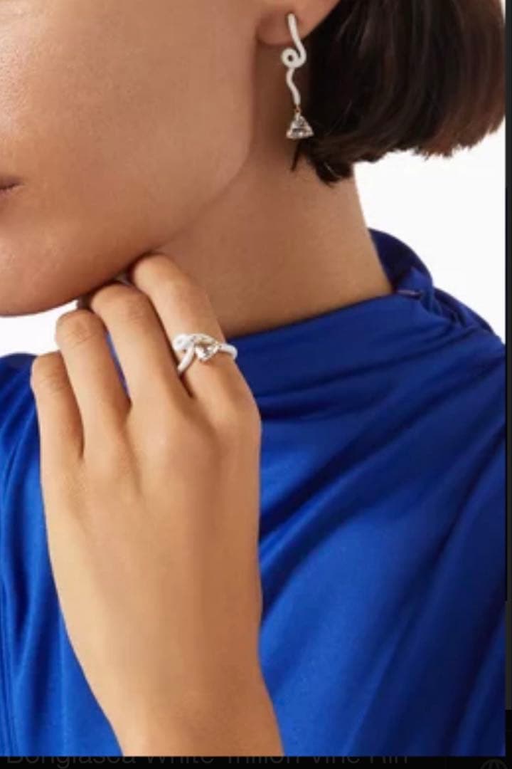 TRILLION VINE RING IN WHITE ベア ボンジェスカ