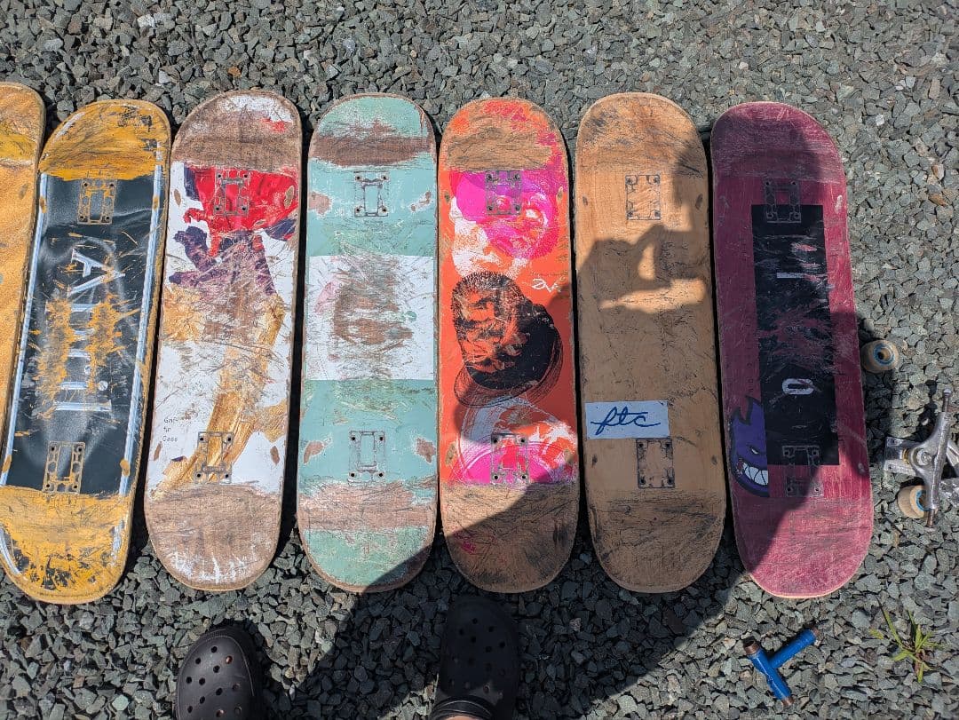 スケートボードデッキ 　廃デッキ　トラック　ウイール