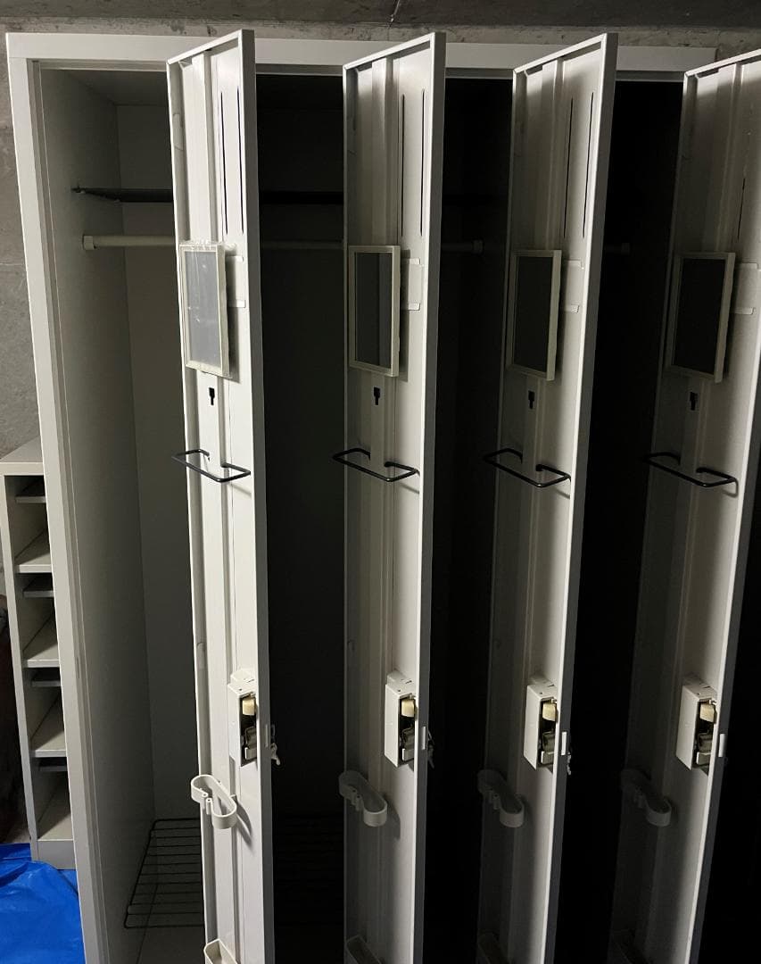 4人用オフィスロッカー　説明書　鍵×各2本付　最終お値下げ！