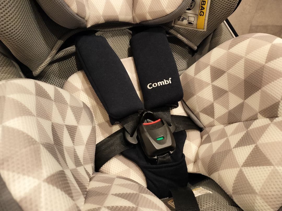 【美品】Combi コンビ クルムーヴ　スマート ISOFIX JN-570