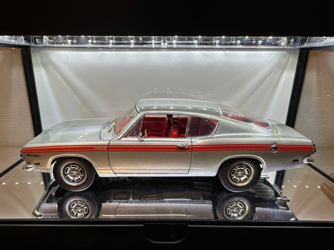 1969 Plymouth Barracuda 1/18シルバー　稀少品
