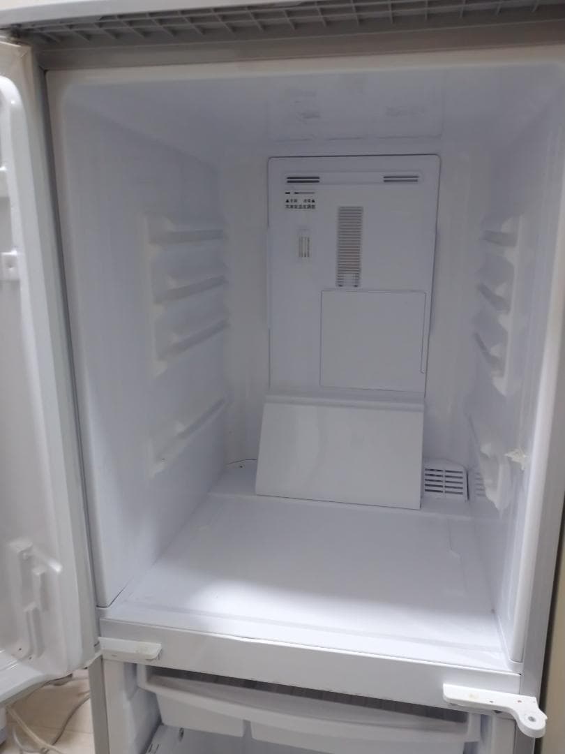 シャープ・冷凍・冷蔵庫　SJ-D14C-S 2017年製