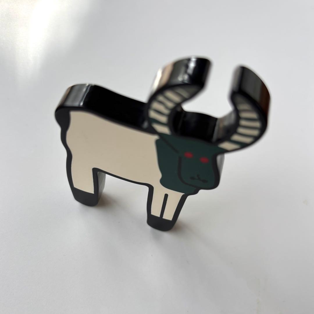 美品✨　MARNI ブローチ　動物モチーフ　樹脂　保存袋付き