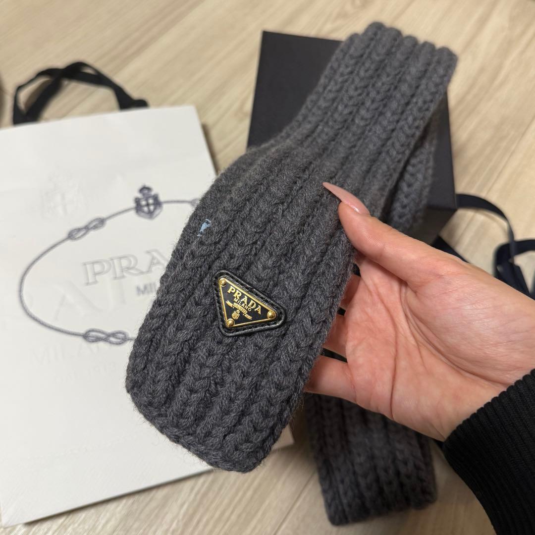 【たけ】PRADA ウール スカーフ マフラー グレー