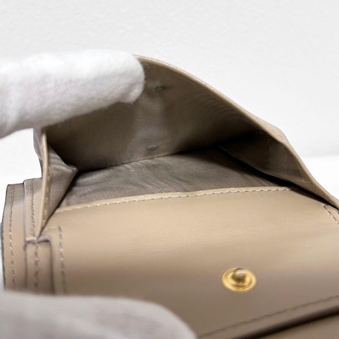 美品 MARNI マルニ 2つ折り財布 レザー ロゴ刺繍