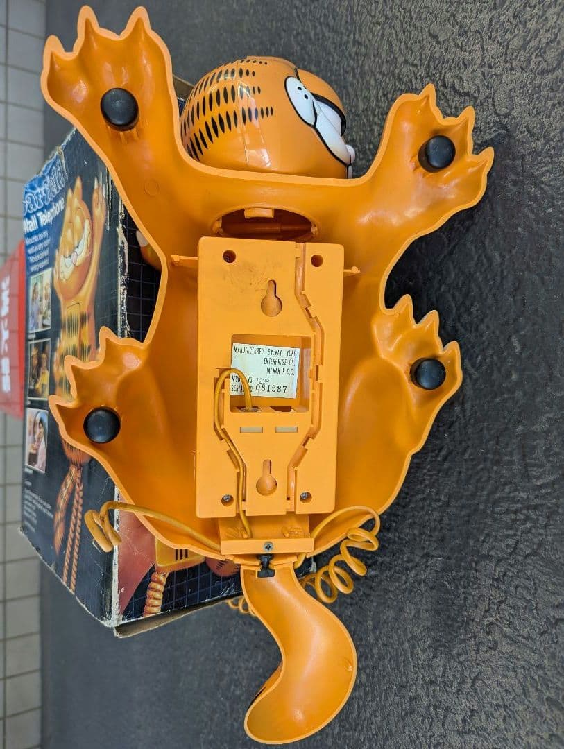 【ガーフィルド、超レア壁掛け電話機(ジャンク品)】1981 米国買付け 中古美品