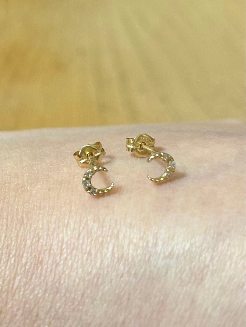 アガット agete K18三日月ピアス