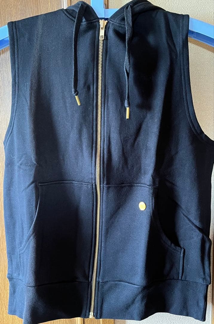 宇多田ヒカル　ノースリーブパーカー　2006 新品未使用　Sサイズ