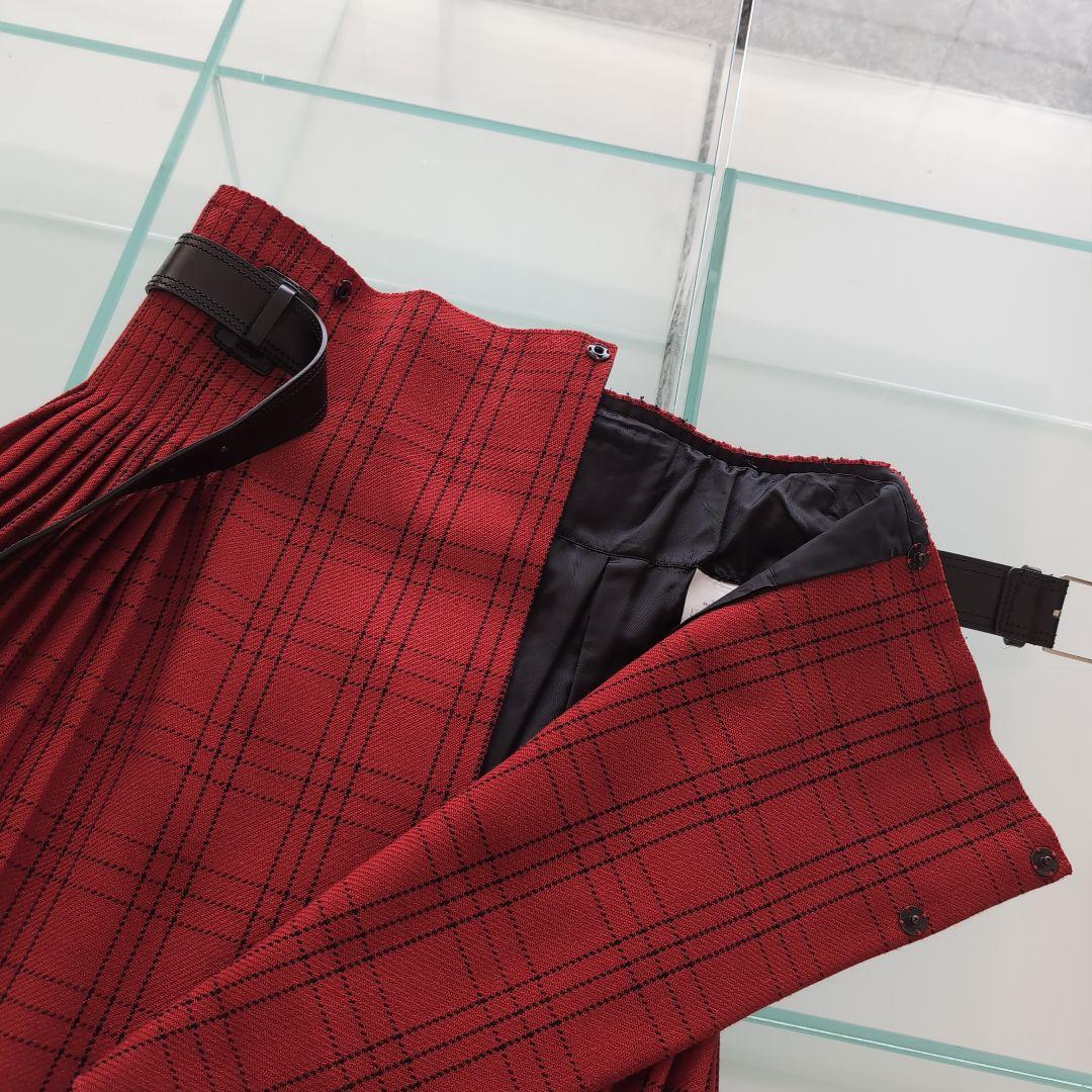 Christian Dior 赤いプリーツスカート　美品　サイズ36