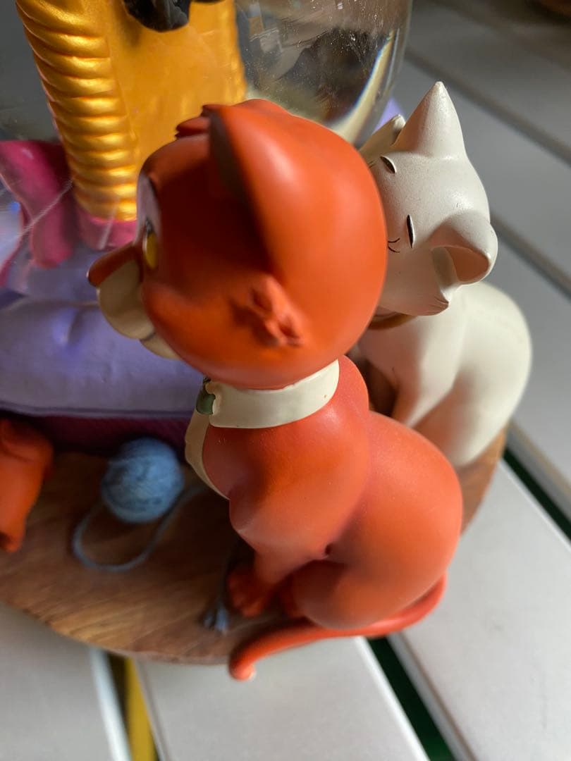 不思議の国のアリス チェシャ猫　スノードーム　オルゴール　フィギュア