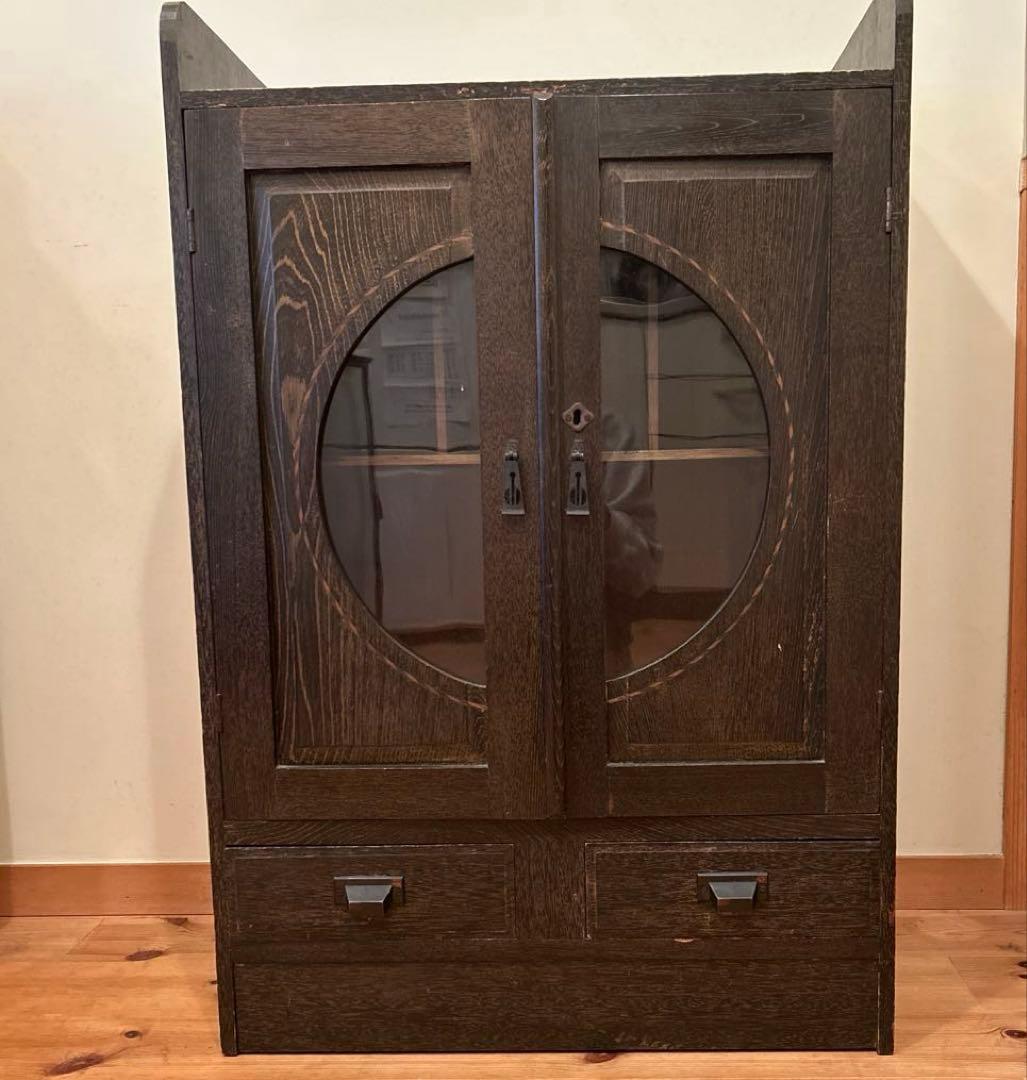 本棚　アンティーク　木製ガラス扉キャビネット 引き出し付き　収納棚　古道具