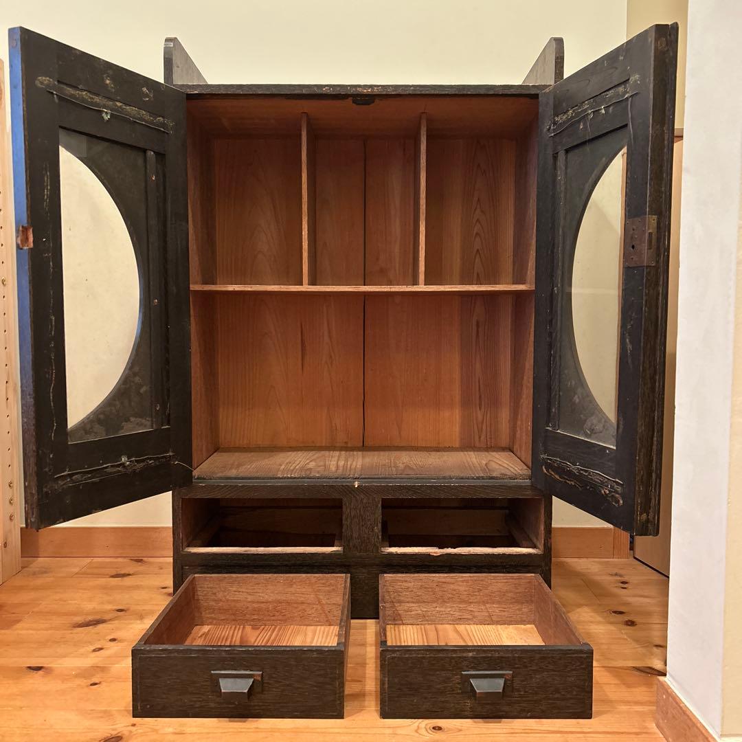 本棚　アンティーク　木製ガラス扉キャビネット 引き出し付き　収納棚　古道具