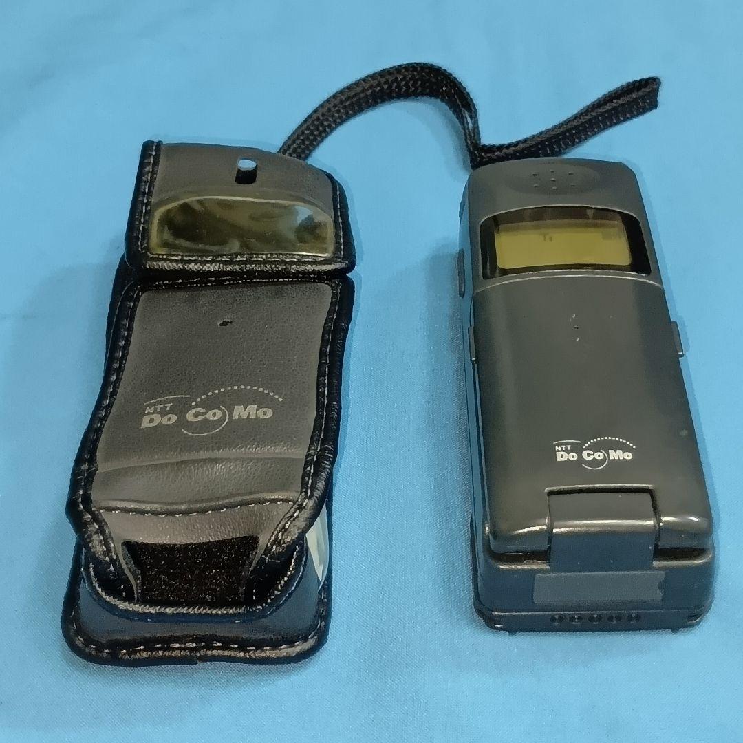 ドコモ　ムーバ　D2 ◆電源入ります。充電します。とてもキレイです。