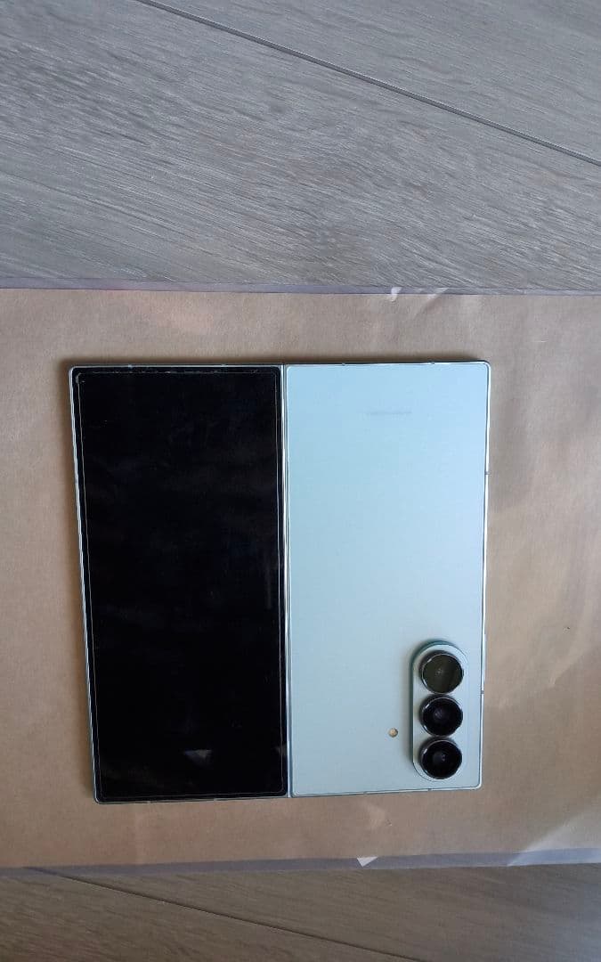 Samsung Galaxy Z Fold7 simフリーモデル　ミント色