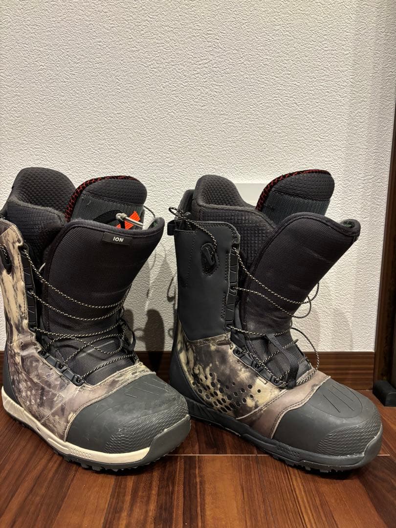 まんばん　BURTON ION AF アイオン　7インチ 25.０cm