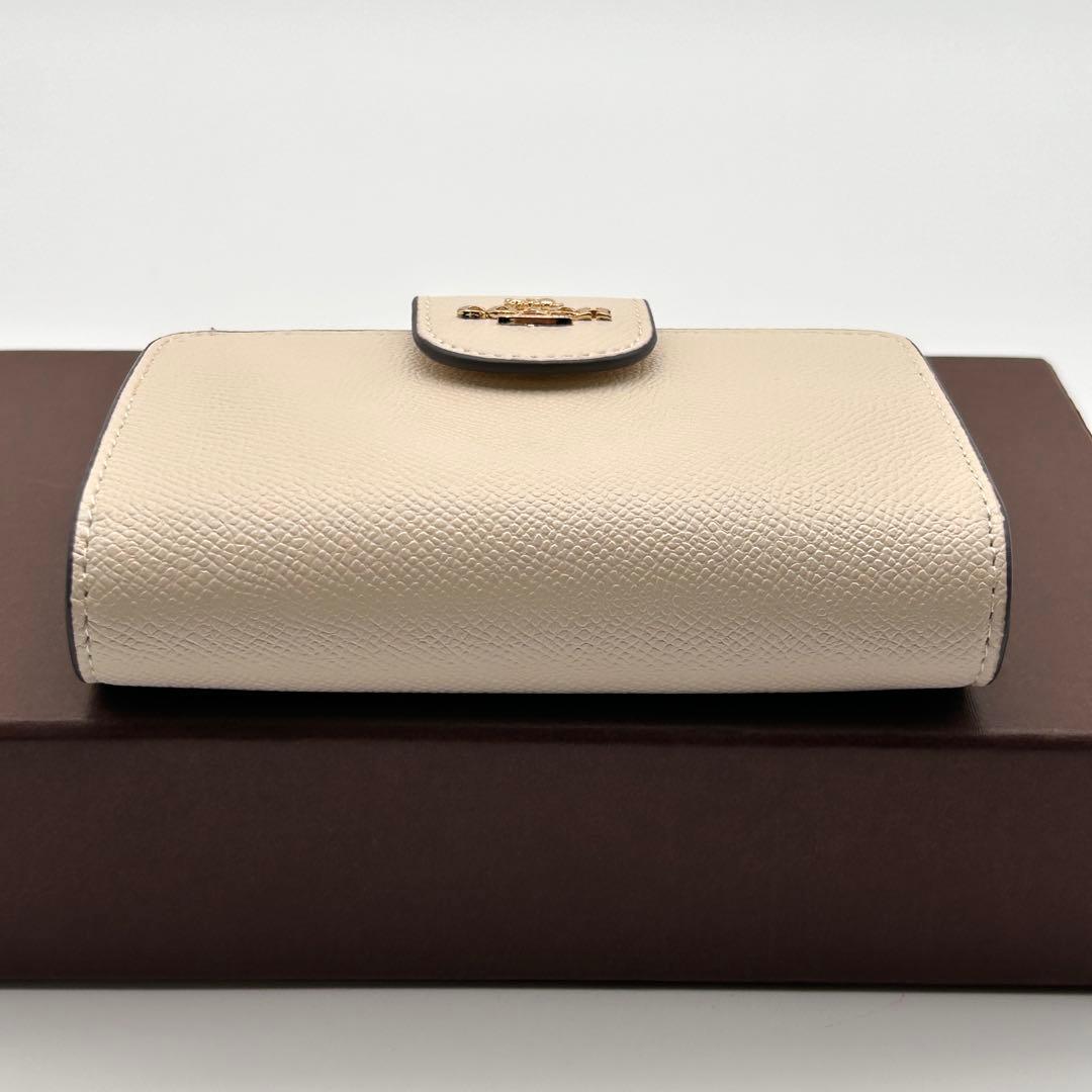 ✨極美品✨ COACH コーチ 二つ折り財布 ホワイト ブラウン【未使用級】