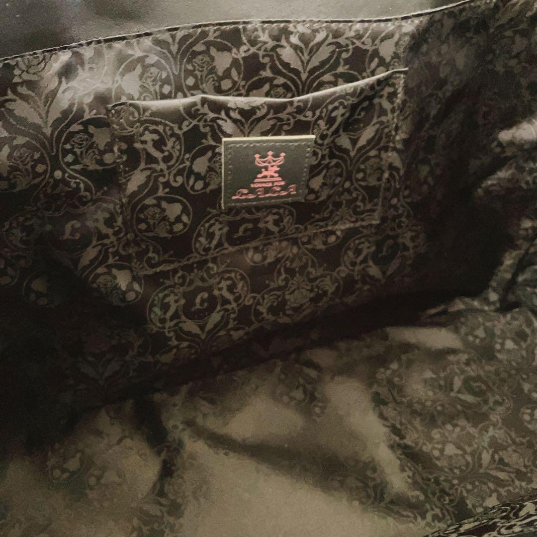 VOYAGE FOR LALA レザーキャリーバッグMサイズ未使用　希望者おまけ