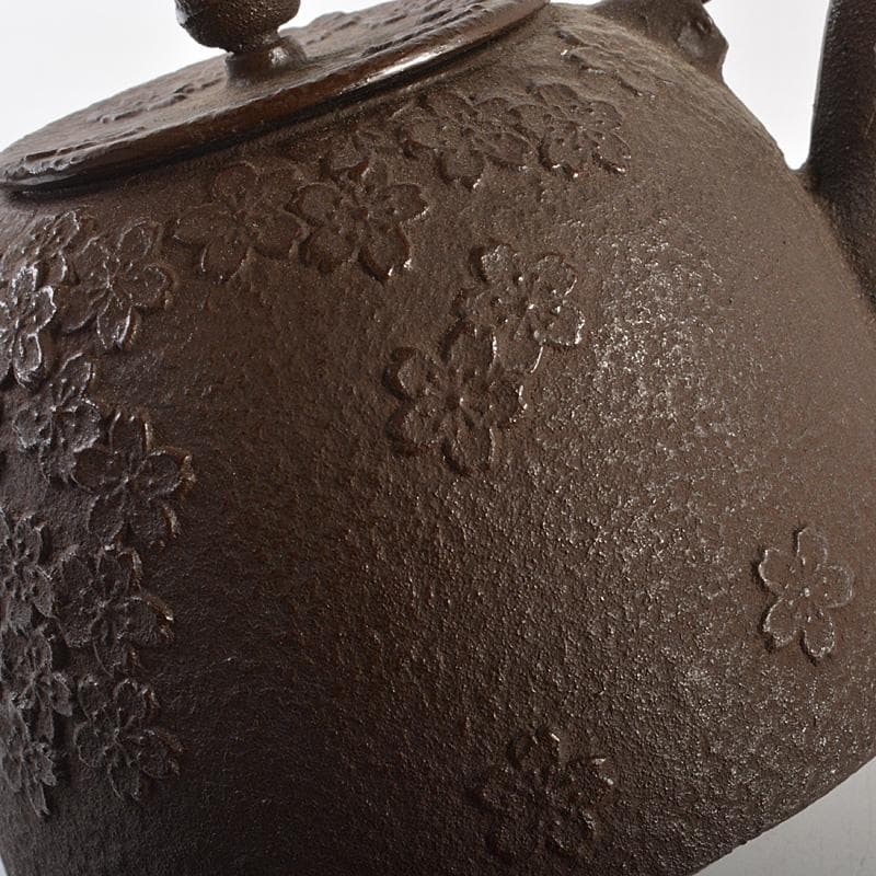 煎茶道具　南部鉄器　桜文　鉄瓶　鉄壷　D　R7155