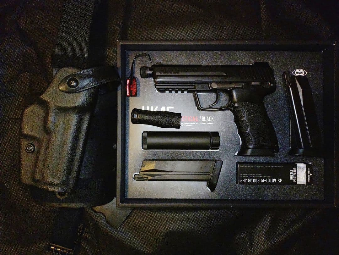 HK45 Tactical ブラック　レッグホルスター　マガジン２個付き