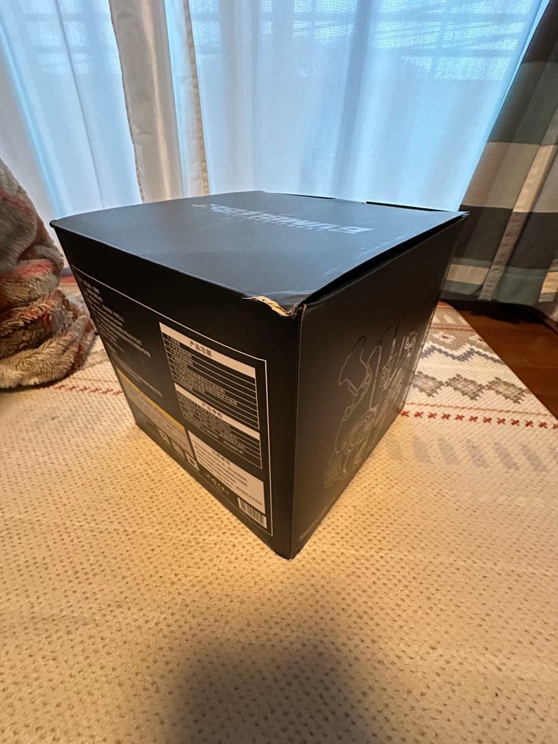 バンブルビー 変形ヘルメット 海外限定品 　 ※台座無し