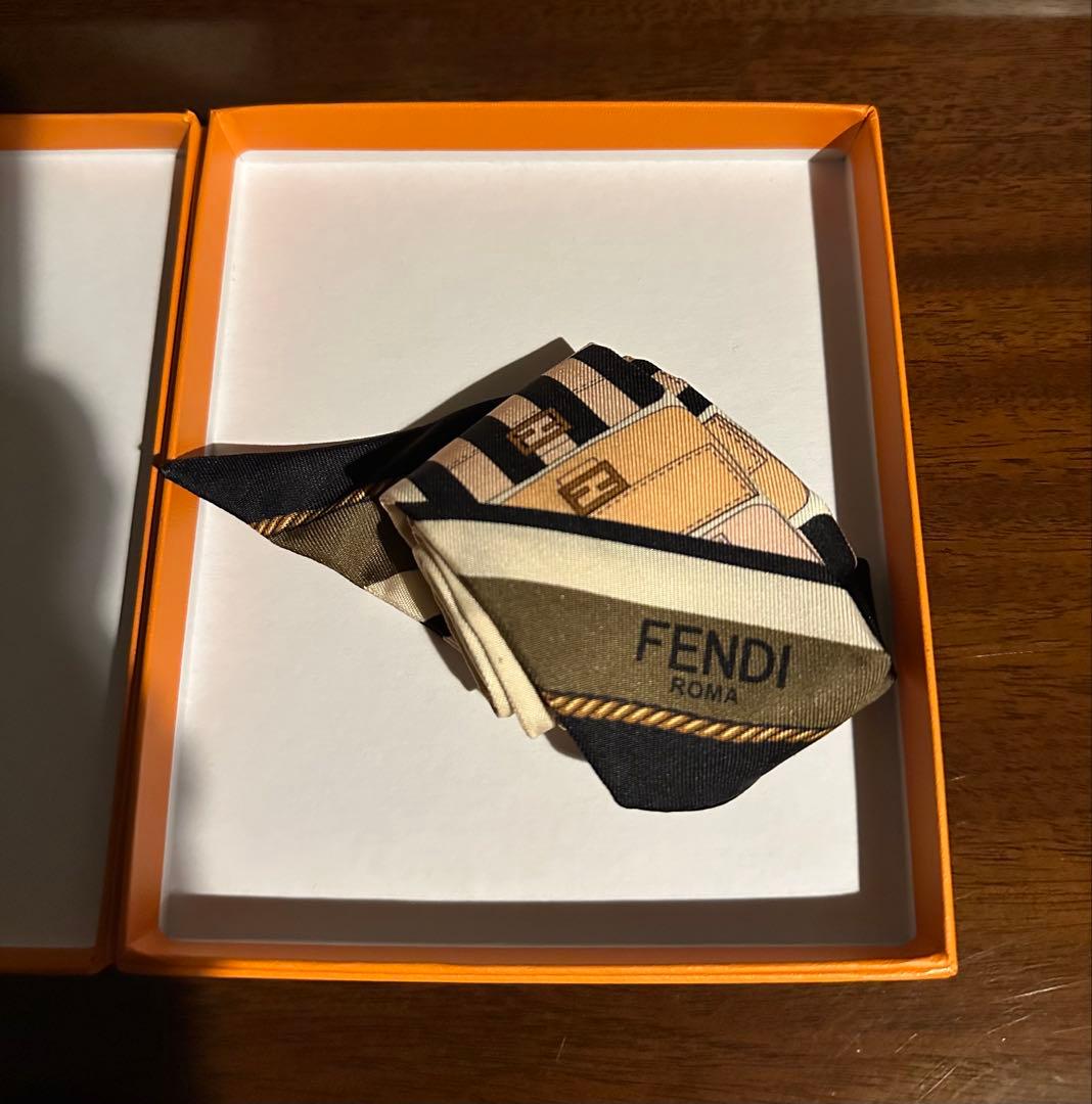 美品FENDI ツイリーシルク