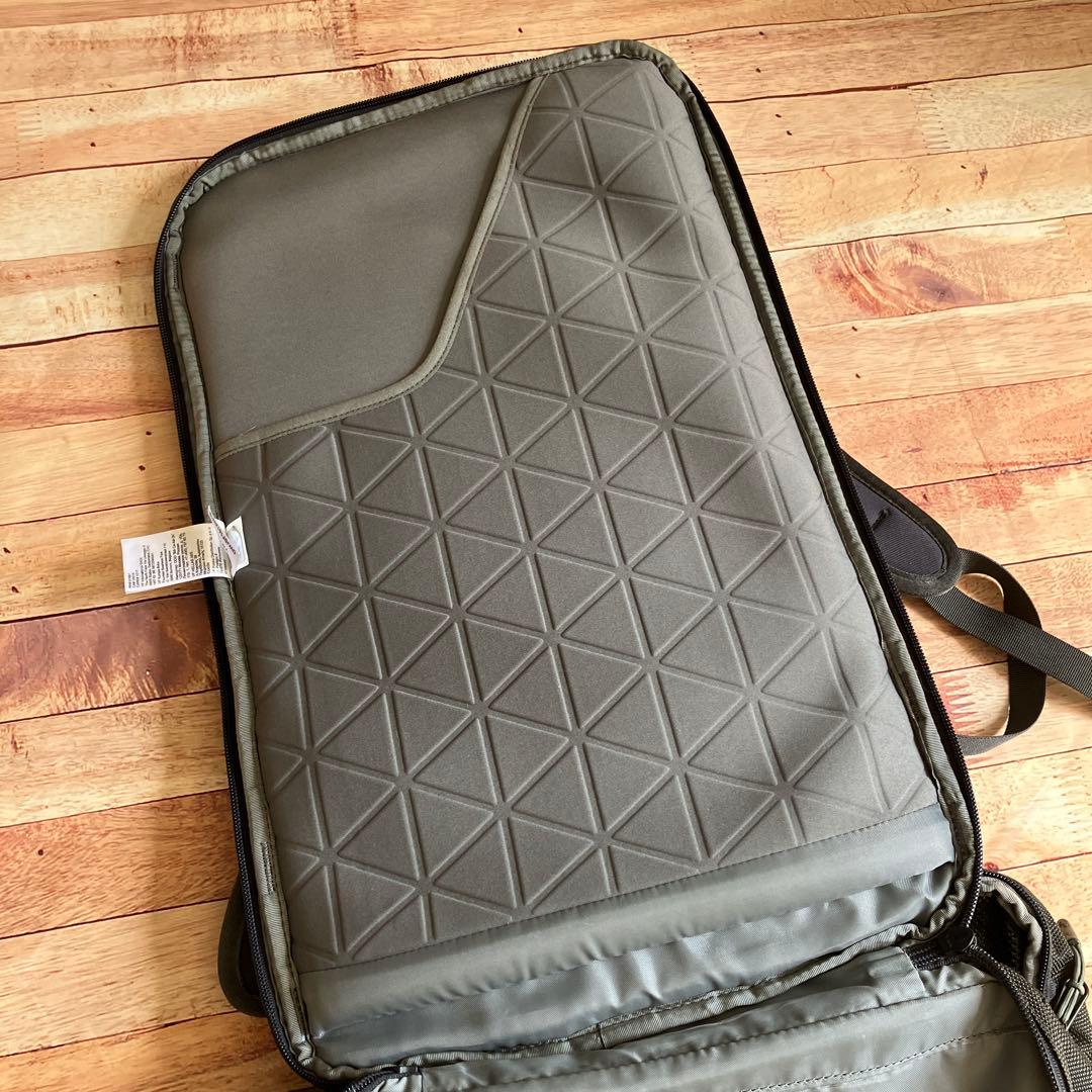 【美品】THE NORTH FACE グレーリフラクター ダッフルバッグ