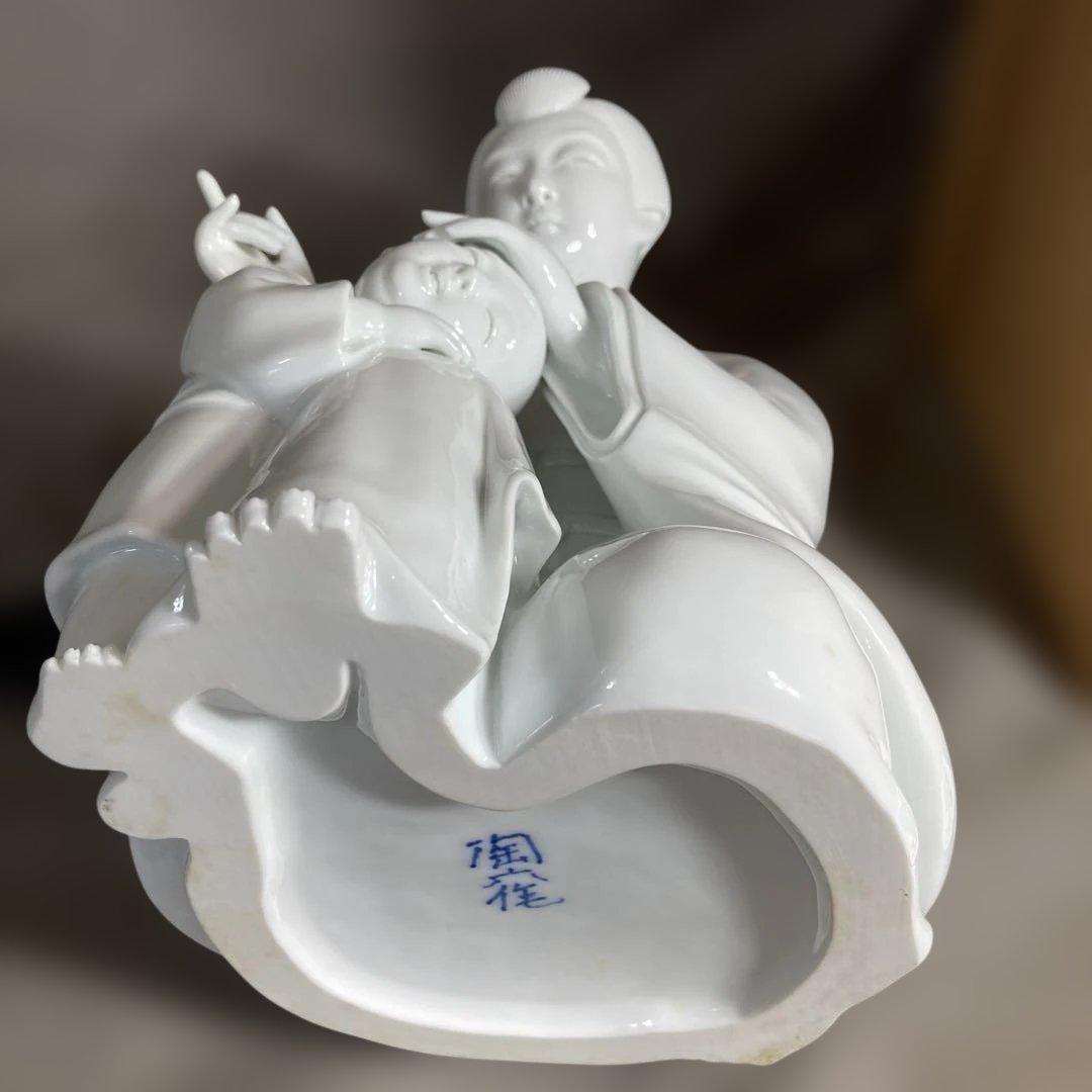 【R叔父さん専用】白磁彫刻の伝統　重要無形文化財　樋渡陶六作　白磁彫刻　親子置物