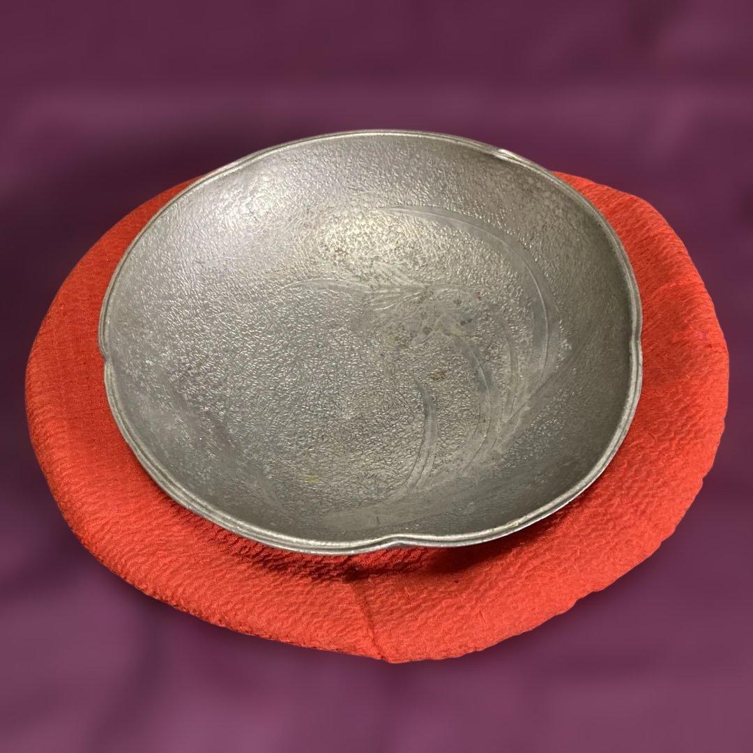 錫　花形水仙文様　菓子器