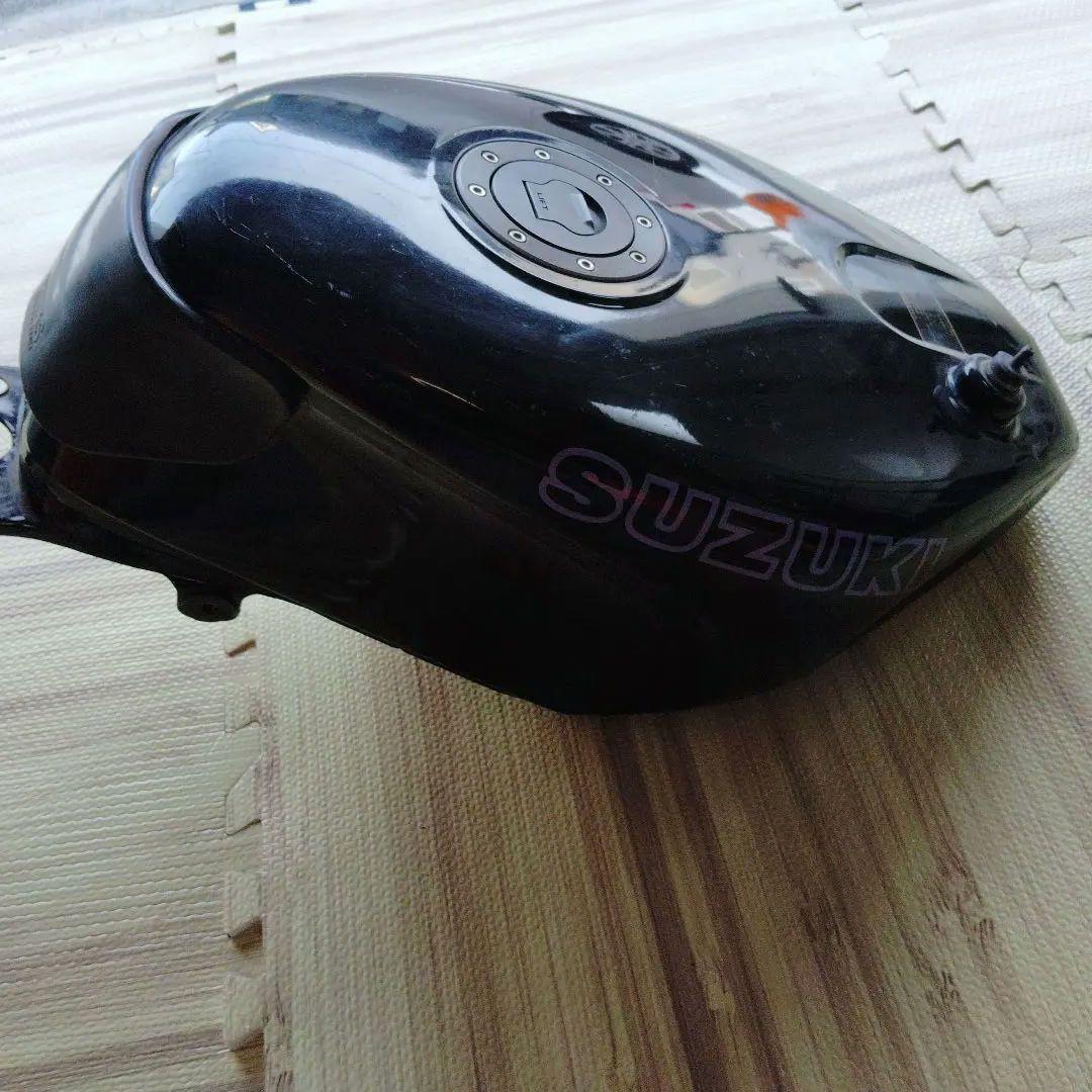 今週末限定特価セール中！SUZUKI RGV250Γ タンク VJ22A