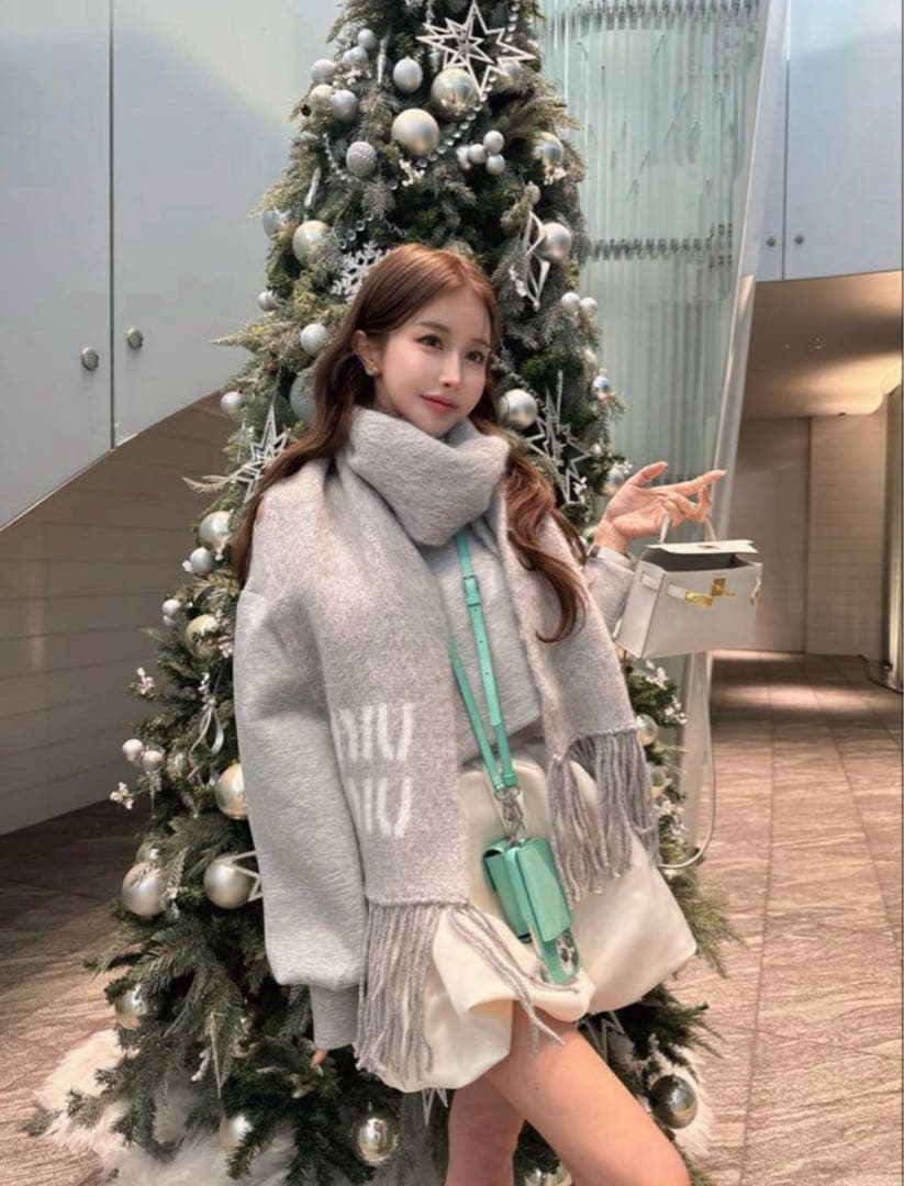 新品未使用iPhone15Proケース・ストラップ・リップケースami鈴木亜美