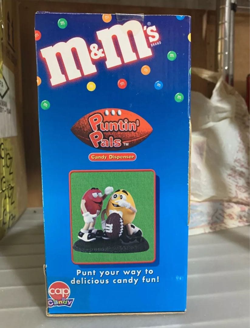 M&M's Puntin' Pals キャンディディスペンサー