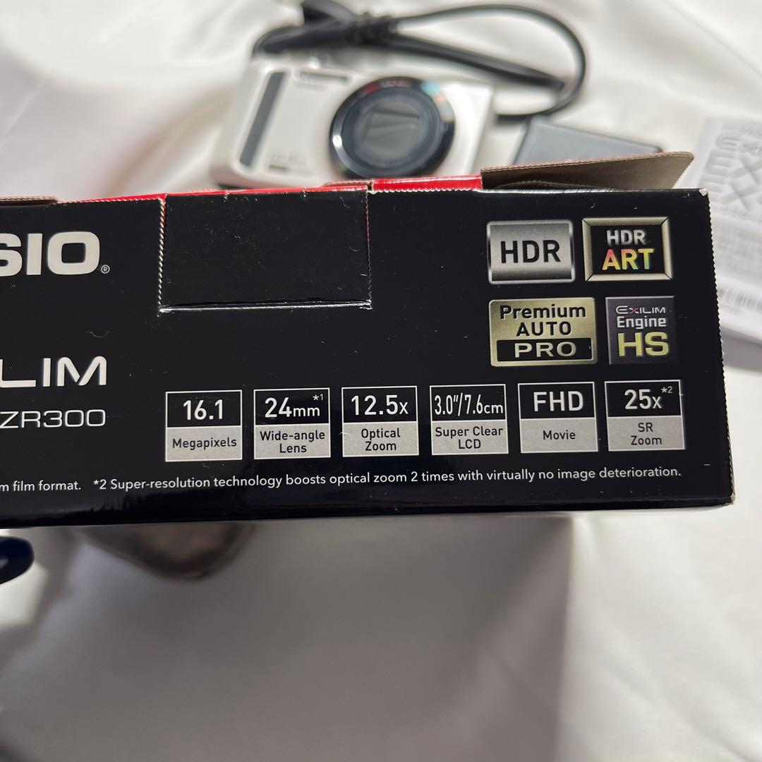 CASIO コンパクトデジタルカメラEXILIM EX-ZR300【美品】