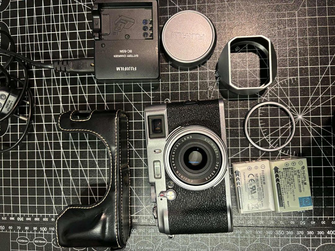 デジタルカメラ Fujifilm X100