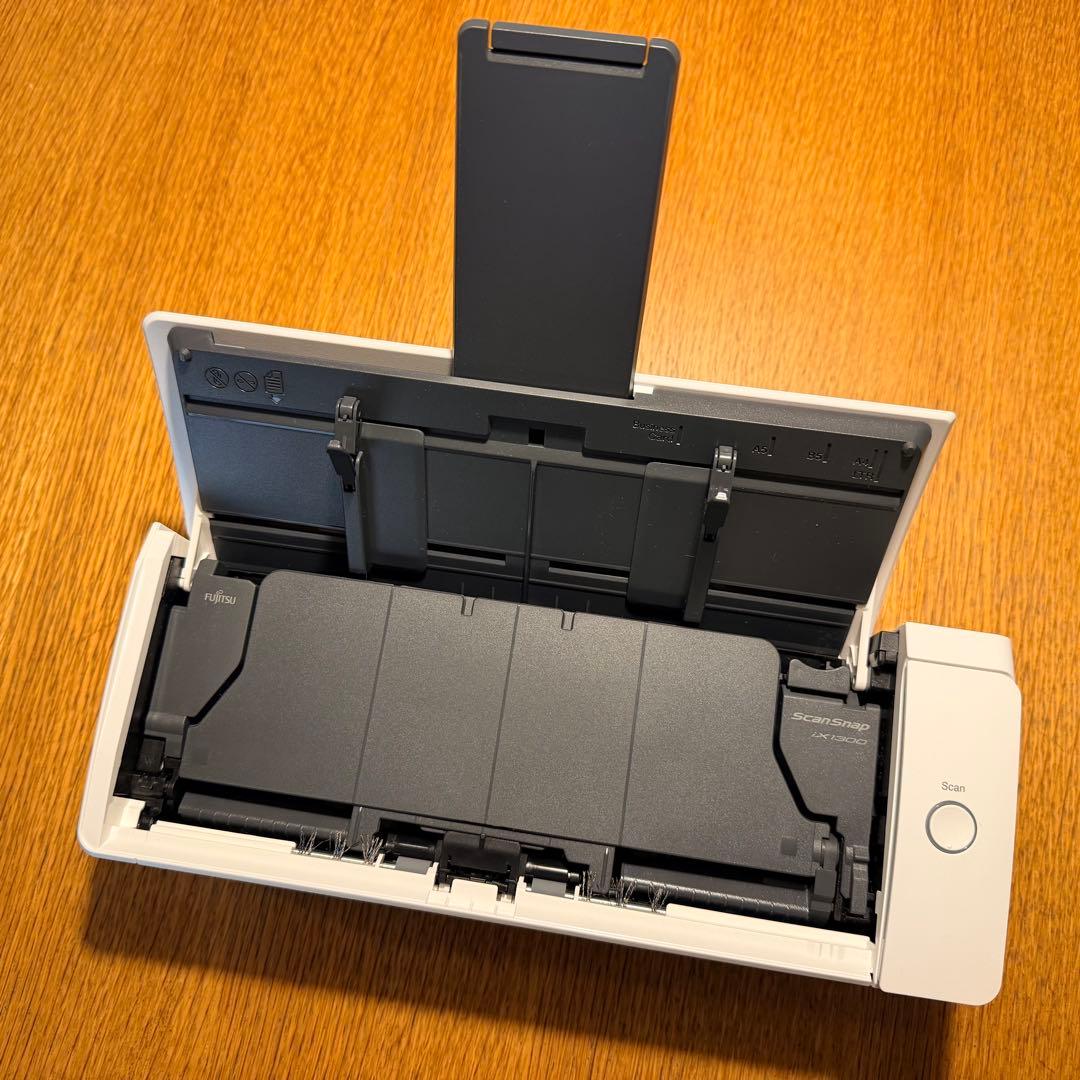 ScanSnap iX1300ドキュメントスキャナー ホワイト